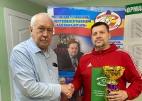 Сегодня у руководителя футбольного клуба «Комета» для детей с ограниченными возможностями здоровья, бронзового призёра всероссийского конкурса проектов массового футбола «Россия – футбольная страна!» Вадима Дуравкина день рождения – ему исполнилось 47 лет
